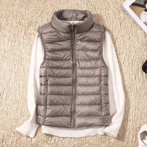 MOVA TEXTILES Veste matelassée sans manches pour femme, veste matelassée OEM en tissu bulle, sans manches, coupe-vent - Product Image 4