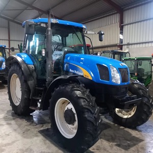 Tractor New Holland 4WD con excelente capacidad de carga y capacidades multiusos - Product Image 1