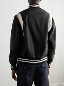 Chaqueta Varsity Sherpa con Bordado Letterman, Cierre de Botones, Bolsillos, Ropa de Calle Cálida, Chaqueta Varsity Corta Personalizada para Hombre - Product Image 2