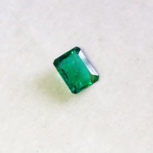 Piedra preciosa verde cortada en Esmeralda Natural de calidad AAA, joyería suelta certificada IGI al mejor precio para hacer un brillo excepcional - Product Image 1