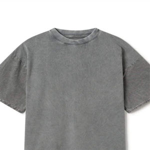 เสื้อยืดผู้ชายทรงบ็อกซี่โอเวอร์ไซส์ คอวีแบบหลวม สไตล์สตรีทแวร์ ผ้าคอตตอนหวีอย่างดี รับสกรีนลายตามสั่ง - Product Image 5