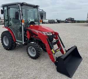 Tracteur à roues MASSEY FERGUSON 1M.25 2WD d'occasion avec chargeur frontal, transmission par engrenages, moteur Kohler, transmission automatique pour utilisation sur pelouse - Product Image 4