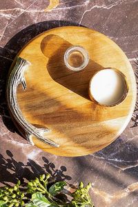 Wholesale Logo Customized Wooden Round Platter With Silver Leaf Handle For Restaurant Wedding Hotel in Bulk Quantity - Product Image 2