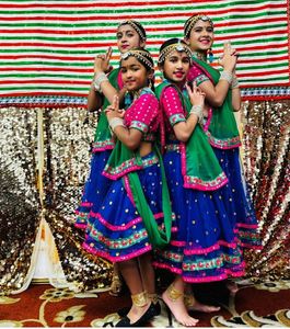 Fantezi çocuk dans giyim çocuklar performans elbise dans kostümleri klasik lehenga <span class=keywords><strong>choli</strong></span> dupatta elbise sahne performansı için - Product Image 2