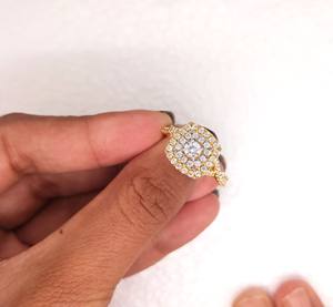 Anillo de Compromiso con Diamante Cultivado en Laboratorio de Corte Redondo de 1 Quilate, Anillo de Boda con Doble Halo de Diamantes, Anillo de Oro Amarillo Sólido de 14K Trenzado - Product Image 1