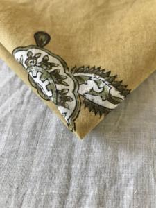 ผ้าฝ้ายพิมพ์ลายด้วยมือ ลายเพสลีย์ บูตะ |   ผ้าสีเหลืองมัสตาร์ดแบบอินเดีย - Product Image 4