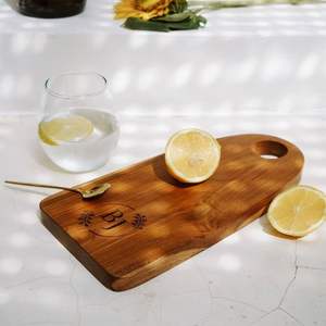 Tabla de cortar de madera de acacia natural hecha a mano más vendida con mango Tabla de cortar de verduras barata para Cocina - Product Image 5