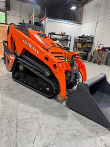 Minicargadora de orugas XC1100 usada de 25Hp con motor diésel, con accesorio de cuchilla angular, certificación CE EPA, cargadora compacta de orugas. - Product Image 5