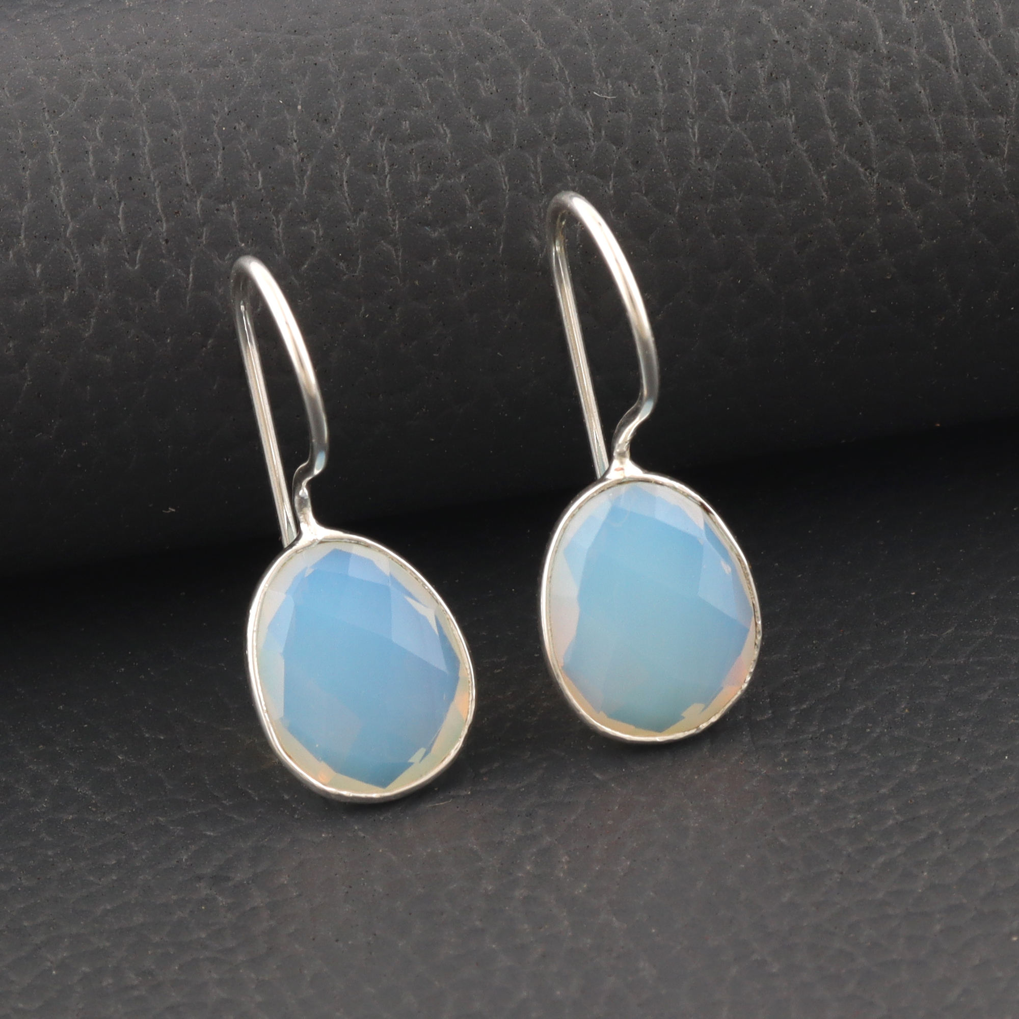 ไฟโอปอลควอตซ์