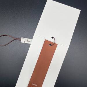 <span class=keywords><strong>Abbigliamento</strong></span> stampato su misura appendere le stringhe di carta Logo <span class=keywords><strong>etichette</strong></span> <span class=keywords><strong>per</strong></span> gli indumenti sigillo perfetto <span class=keywords><strong>per</strong></span> gli articoli di <span class=keywords><strong>abbigliamento</strong></span> - Product Image 2