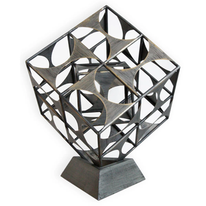 Look nordique fabriqué à la main moderne minimaliste abstrait Triangle boucle argent plaqué aluminium coulé métal décor à la maison Sculpture - Product Image 3