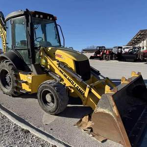 Chargeuse-pelleteuse puissante New Holland B95C à vendre, idéale pour la construction et les travaux lourds - Product Image 1