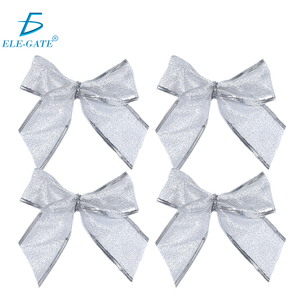 Confezione da 4 fiocchi natalizi in plastica trasparente con finitura glitterata - Rosso Argento Oro - Product Image 3