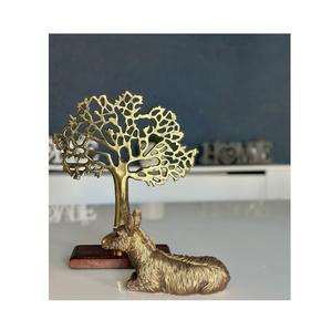 Une élégante sculpture d'arbre en aluminium embellit les intérieurs avec des branches artistiques et un attrait contemporain intemporel. - Product Image 6