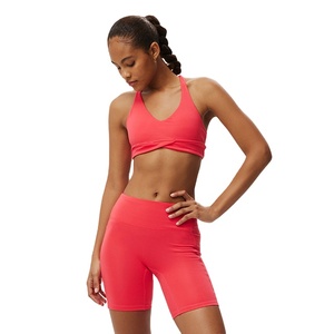 Vente chaude vêtements d'entraînement pour femmes personnalisés léger 100% Polyester Shorts respirant extensible vêtements de course - Product Image 3