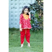 Ensemble Salwar Kameez en coton Bandhani rouge, style pakistanais Bollywood, en georgette, richement brodé, pour festivals, tenue ethnique avec fils et boutons