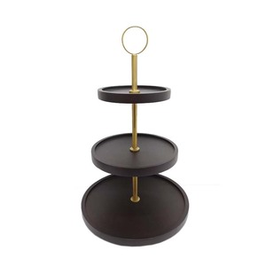 Présentoir de gâteau de forme ronde en métal à 3 niveaux au design élégant, doré, fait à la main pour un anniversaire, une fête - Product Image 5