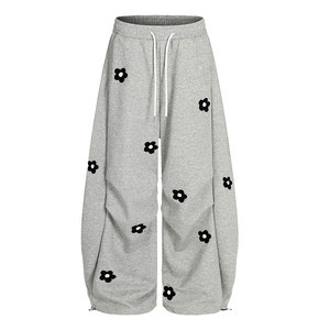 Pantalones Deportivos Bordados para Mujer de Alta Calidad, Diseñados para Brindar Comodidad y un Estilo Único - Product Image 1