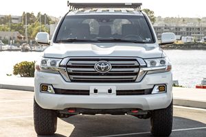 MEJOR OFERTA: LANDCRUISERS 2016 V8 POWER 4X4 CON DIFERENCIAL CENTRAL BLOQUEABLE, EN PERFECTO ESTADO, IMPECABLE, EXCELENTE CONDICIÓN, LISTO PARA EXPORTACIÓN - Product Image 4