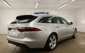 PORTAFOLIO DE USADO LHD/RHD 2019 J A G U A R XF 2.0I - Product Image 3