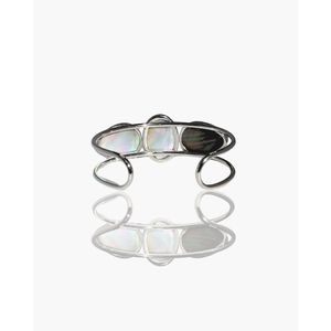 กำไลข้อมือมุกมาเบสามเม็ดแบบไม่เรียงแถวสองเส้น - Product Image 4