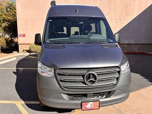 Camionnette Mercedes-Benz Sprinter 2500 Apex 2020 d'occasion, conversion en camping-car - Product Image 1