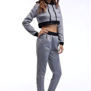 Conjunto de sudaderas con capucha recortadas para mujer con estilo de alta calidad Precio al por mayor Conjunto de sudaderas con capucha recortadas para mujer de nuevo diseño - Product Image 3