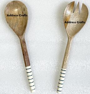 Cuchara de servidor de ensalada de madera de alta calidad hecha a mano india con mango de resina blanca y negra para uso doméstico en hoteles o restaurantes - Product Image 5