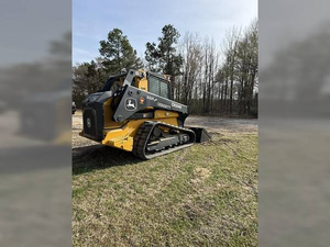 โรงงานขายส่ง John Dear 333 P Skid Steer Loader ชุดอุปกรณ์บดย่อยงานหนัก พร้อมใช้งานสำหรับการเคลียร์พื้นที่ - Product Image 3