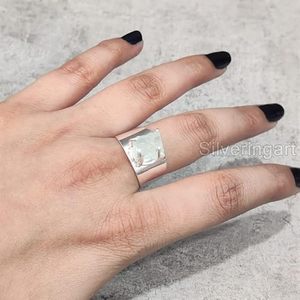 Anillo de Plata de Ley 925 con Piedra Preciosa de Aguamarina Natural, Anillo de Banda Ancha, Joyería Hecha a Mano para Navidad, Piedra de Nacimiento de Marzo - Product Image 1