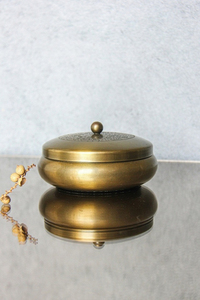 Luxury Royal Style Metal Wax Filled Jar Candle With Lid in Wholesale Price From Indian Exporter - Product Image 4