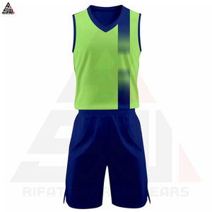 Uniforme de basket-ball personnalisé de style nouveau, fabriqué en polyester 100%, uniformes de basket-ball fabriqués au Pakistan, services OEM pour uniformes de basket-ball - Product Image 3