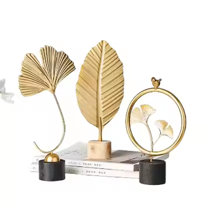 Sculpture décorative de style Base en fer Métal Art Sculpture décorative Sculpture de table moderne en métal - Product Image 2