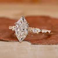 Bague de fiançailles personnalisée en or 14k avec marquise néerlandaise et diamant de laboratoire de taille ronde Style romantique pour les femmes pour la fête de la Saint-Valentin