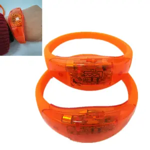 2023 Novelty Gifts Sound Control Led Flashlight Silicone Bracelet Party Giveaways Custom Logo LED Flashing Band Bracelet