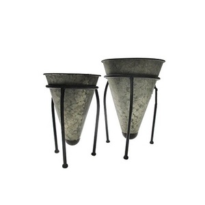 Jarrón de Flores Galvanizado de la Mejor Calidad para Colgar en la Pared, Buen Diseño, Tamaño Personalizado, Jarrón de Estaño para Uso en el Hogar y el Jardín - Product Image 3
