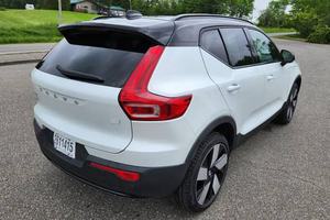 VOLVO XC40 2023 IMPECABLE, DISPONIBLE PARA ENTREGA INMEDIATA (LHD/RHD) - Product Image 6