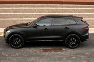 2022 F-Pace P250 S Low Mileage Sound Engine AUTOMATIC Transmission <b>Panoramic</b> roof LED lights Ready to Ship - Product Image 4