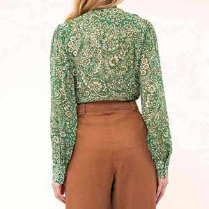 Blusa de Verano para Mujer, Manga Larga, Cuello Alto, Estampado Floral Vintage, Detalles Delicados en el Cuello, Cierre de Botones - Product Image 3