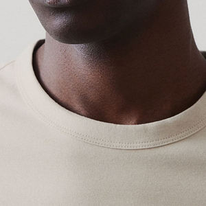 คุณภาพสูง 240 GSM Dropไหล่เฮฟวี่เวทเสื้อยืดหรูหราเปล่าผ้าฝ้ายที่กําหนดเองStreetwearเสื้อยืดขนาดใหญ่Man - Product Image 5