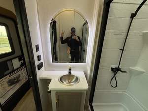 Mejor Oferta: Remolque Híbrido Mini RV Todoterreno Deslizable para 4/8 Personas, Ligero y Moderno, Ideal para Viajes al Aire Libre - Product Image 6