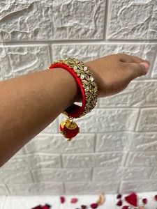 กำไลไหมเปิดได้ mehendi โปรดปรานของขวัญคืนแต่งงานของขวัญงานปาร์ตี้ dholki ของขวัญสำหรับ mehendi แจกฟรีกำไลข้อมือ kundan - Product Image 5