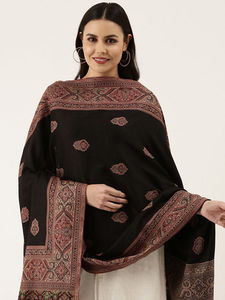 ผ้าคลุมไหลพิมพ์ลายสำหรับผู้หญิง น้ำหนักเบา ขายดี ผ้าพันคอสีพื้นพิมพ์ลายสไตล์ปากีสถาน ขายดี อุปกรณ์เสริมฤดูหนาว สีต่างๆ - Product Image 6