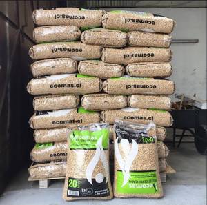 Granulés de bois de haute qualité à vendre à prix avantageux, produits chimiques énergétiques, prix du granulé de bois par tonne, livraison rapide disponible, en stock - Product Image 1