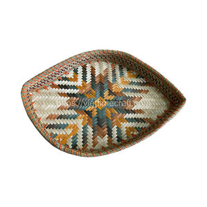 Panier de rangement décoratif en forme de feuille pour le petit-déjeuner et les boissons. - Product Image 1