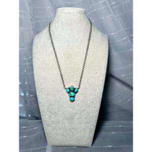 Collier en turquoise de Royston et argent sterling, fait main par des artisans Navajo - Bijou de collection culturelle - Product Image 4