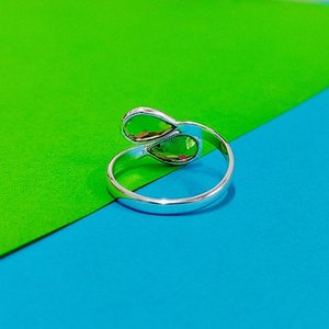 Anillo de Compromiso y Boda para Mujer, Hecho a Mano, Chapado en Platino, Plata de Ley 925, con Circonita Verde Corte Pera, Joyería Moderna y a la Moda - Product Image 5