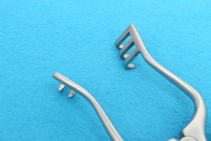 Retractor Weitlaner de acero inoxidable de alto grado 2x3 puntas 110mm, Retractor Weitlaner certificado CE - Product Image 2