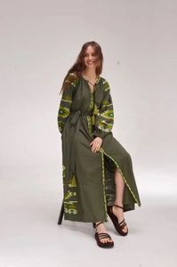 Nouveau look fantastique style bohème broderie vintage travail à la main lourde évasée et bouffée à manches longues et évasée robe ukrainienne - Product Image 2