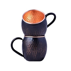 Mug à eau potable en cuivre fait à la main, couleur noire, design fabuleux, forme ronde, mug à thé et à café pour la vente chaude - Product Image 1